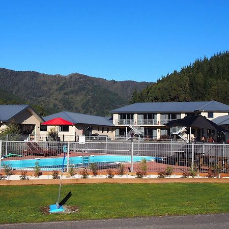 Linkwater Motel And Backpackers Eksteriør bilde