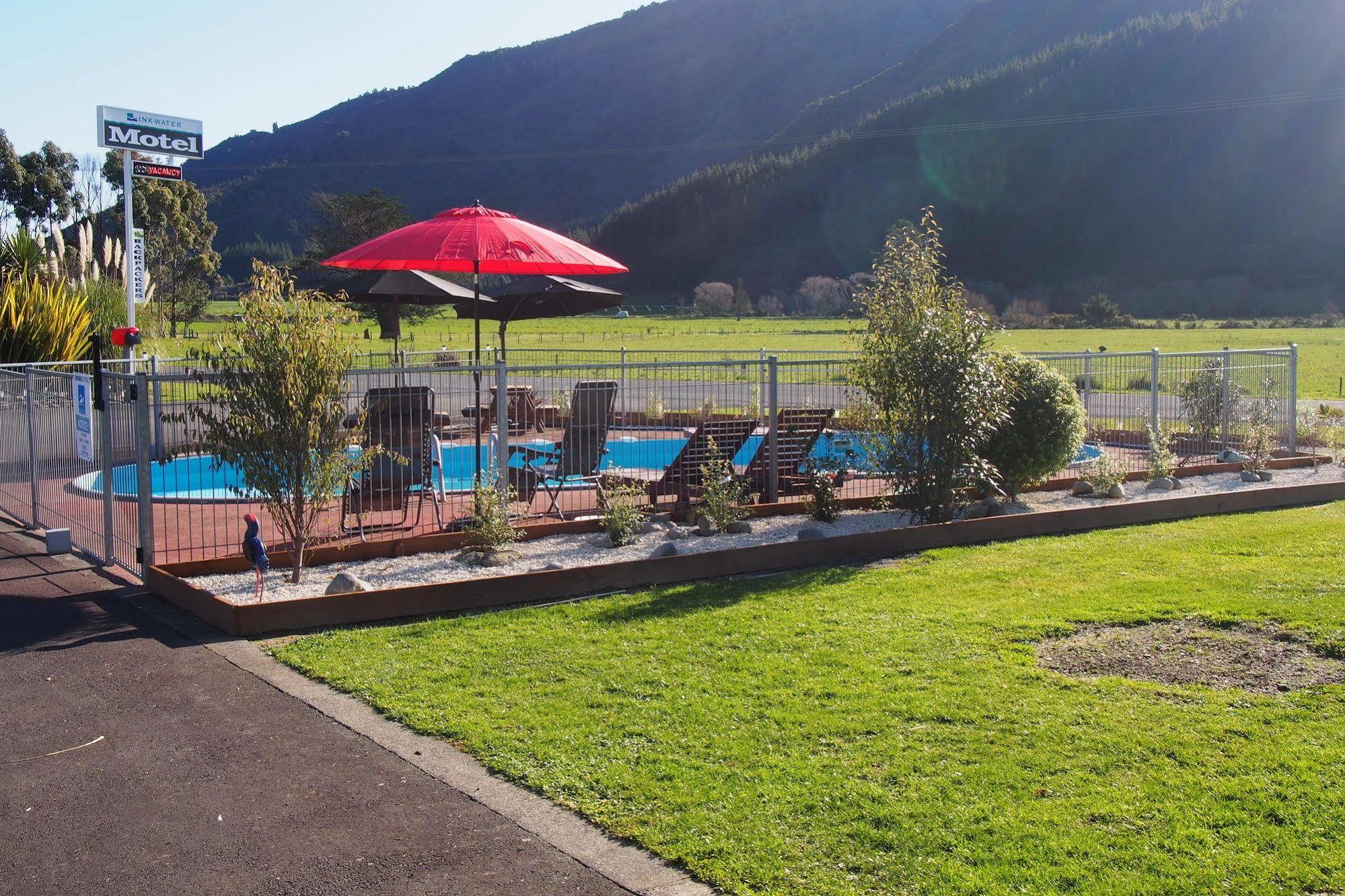 Linkwater Motel And Backpackers Eksteriør bilde
