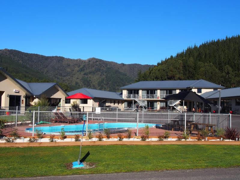 Linkwater Motel And Backpackers Eksteriør bilde